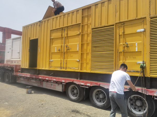 隆阳除了负载情况和发动机维护，还有哪些因素会影响 200kw 柴油发电机的油耗？